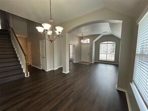 4215 Glen Garden Dr in Arlington, TX - Foto de edificio - Building Photo