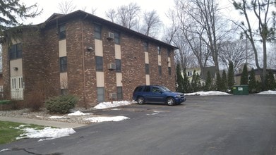 Edwin Street Apartments in Midland, MI - Foto de edificio - Building Photo