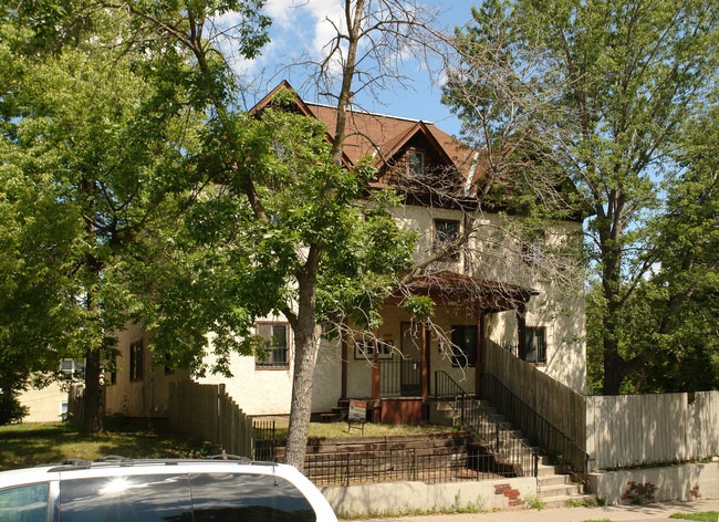 920 E 25th St in Minneapolis, MN - Building Photo - Building Photo