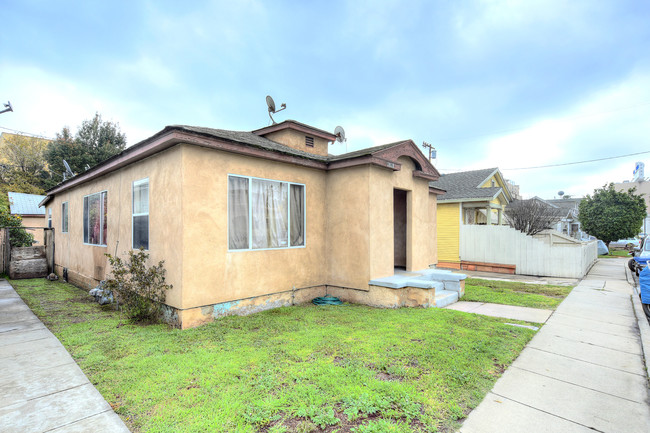 3828 Goldwyn Ter in Culver City, CA - Building Photo - Building Photo