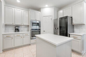 11817 Lake Stone Dr in Austin, TX - Building Photo - Building Photo