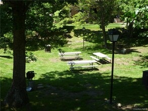 155 Sierra Vista Ln in Valley Cottage, NY - Building Photo - Building Photo