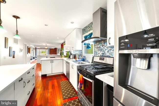 property at 4005 Anacostia Ave NE