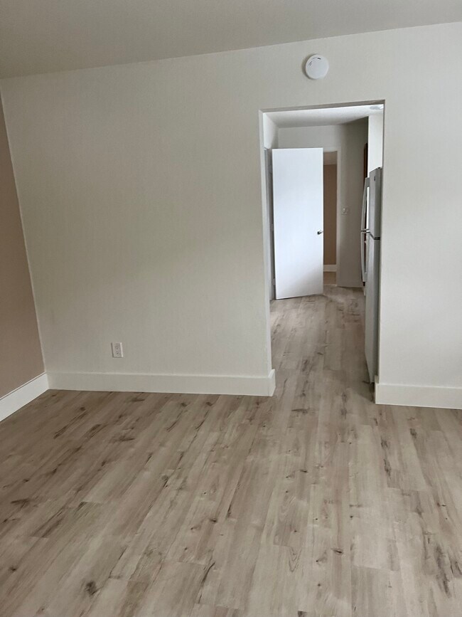 2113 NE Klamath Ave Apartments and Nearby Roseburg Apartments For Rent