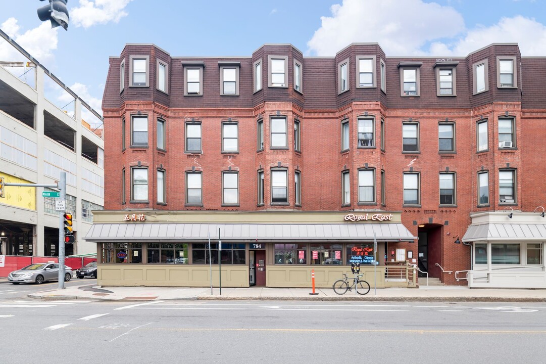 784 / 790 / 796 Main Street Apartments in Cambridge, MA - Building Photo