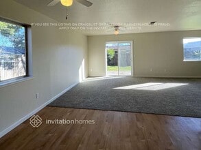 555 Spruce St in Dixon, CA - Foto de edificio - Building Photo