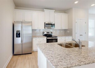 3413 Appaloosa Trl, Unit B-417 in Conyers, GA - Building Photo - Building Photo