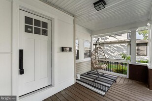 4 E Haddon Ave in Oaklyn, NJ - Building Photo