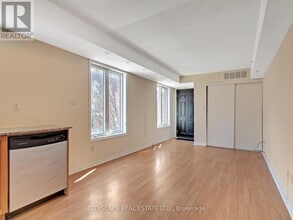 16 Laidlaw St in Toronto, ON - Building Photo - Building Photo