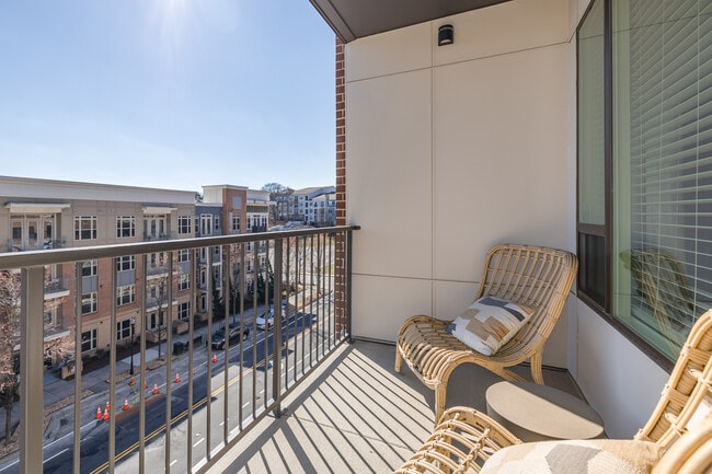 Solis Dresden Village