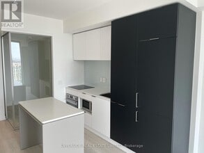 33 Helendale Ave in Toronto, ON - Building Photo - Building Photo