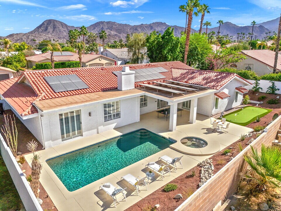 47215 Heliotrope Dr in Palm Desert, CA - Building Photo