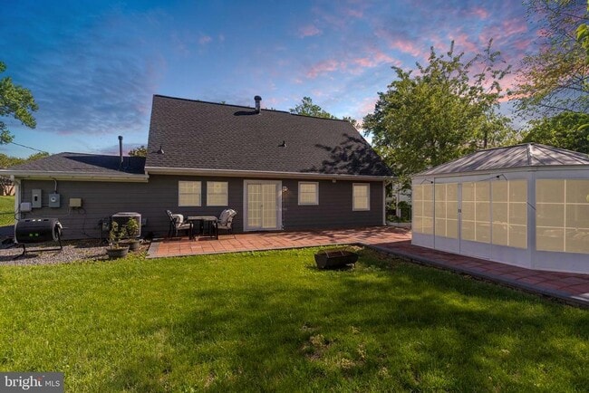 13302 Point Pleasant Dr in Fairfax, VA - Building Photo - Building Photo