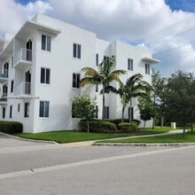 2651 NE 212th Terrace in Miami, FL - Building Photo - Building Photo