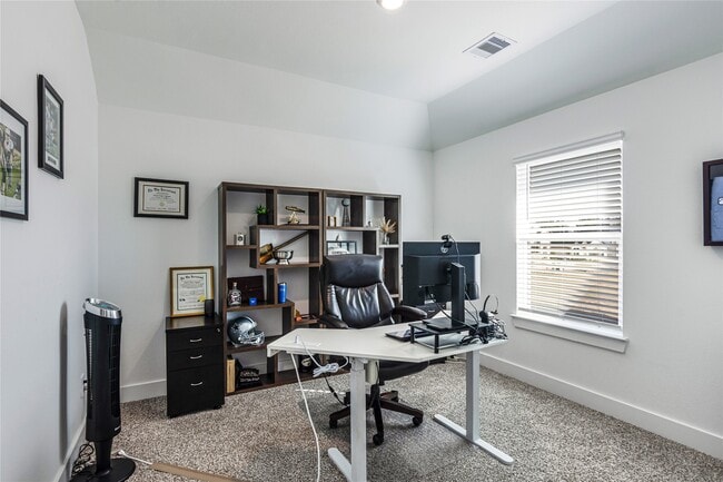 property at 638 Paisley Harbor Ct