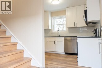 3495 Bloomfield Rd in Windsor, ON - Building Photo - Building Photo