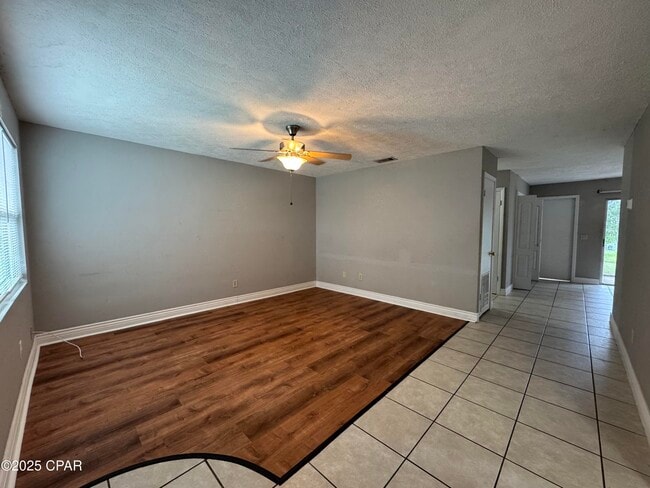2538 Johnson Dr in Lynn Haven, FL - Building Photo - Building Photo