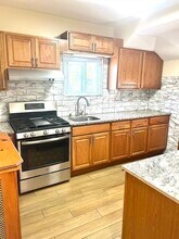 45 Pleasant St in Winthrop, MA - Building Photo - Building Photo