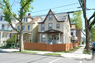 148 Gordon St Apartments