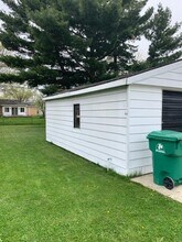 24329 Grove Ave in Eastpointe, MI - Building Photo - Building Photo