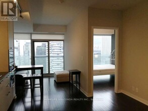 12-4412 York St in Toronto, ON - Building Photo - Building Photo