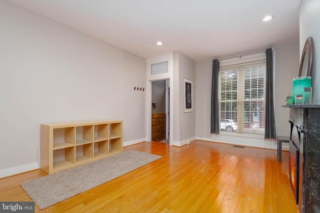 224 N Milton Ave in Baltimore, MD - Building Photo - Building Photo