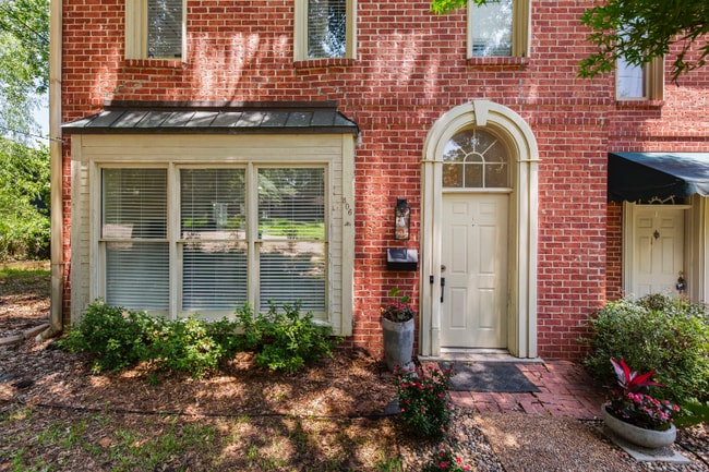 806 Oakwood St in Jackson, MS - Foto de edificio - Building Photo