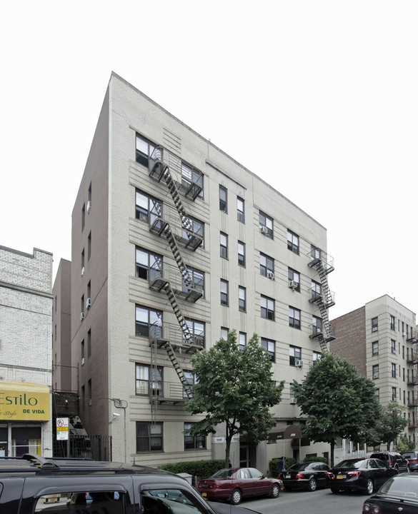 Hull House in Bronx, NY - Building Photo