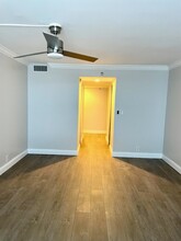 400 E Colonial Dr, Unit 408 in Orlando, FL - Building Photo - Building Photo