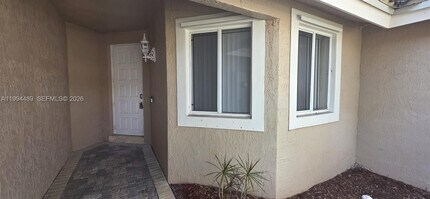1078 SW 158th Way in Pembroke Pines, FL - Building Photo - Building Photo