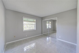 7785 W Country Club Blvd in Boca Raton, FL - Building Photo - Building Photo