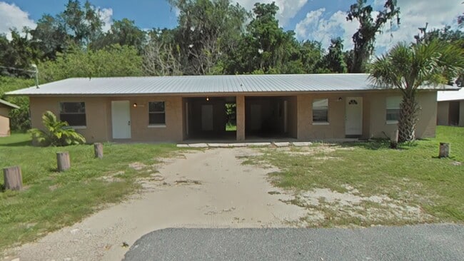 1715 SW 7th Pl