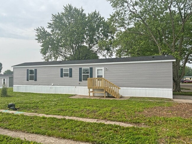 property at 781 W Walcott Rd