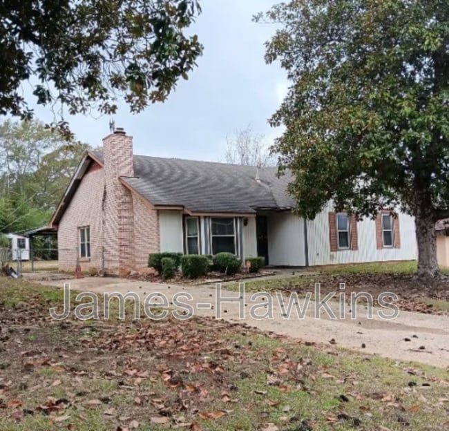 property at 713 Amity Ln