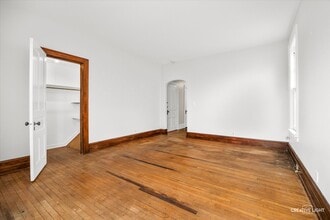 22 N Liberty St in Elgin, IL - Building Photo - Building Photo