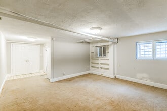 1832 Biltmore St NW in Washington, DC - Building Photo - Building Photo