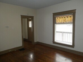 802 Rogers St in Columbia, MO - Building Photo - Building Photo