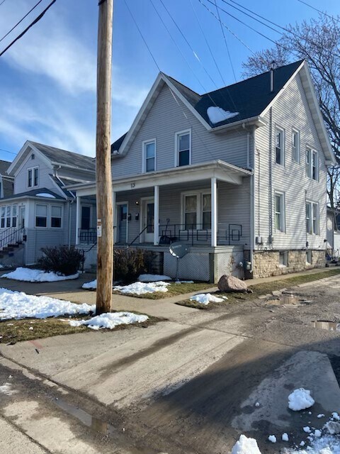 15 N Military Rd in Fond du Lac, WI - Foto de edificio