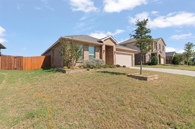 1402 Fremont Trl in Cleburne, TX - Building Photo - Building Photo
