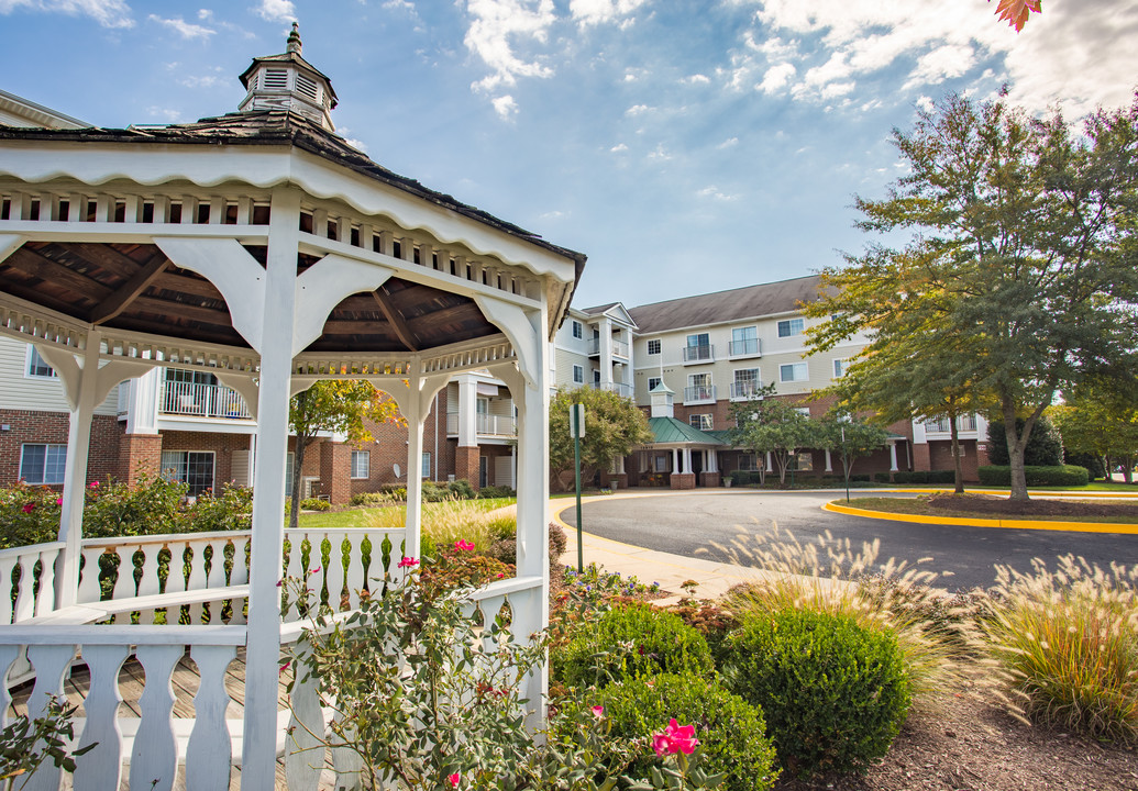 River Run Senior Apartments in Woodbridge, VA - Building Photo