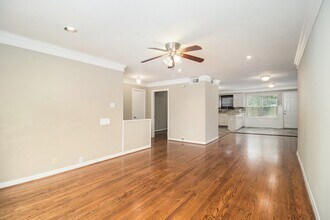 8418 Lorrie Dr in Houston, TX - Building Photo - Building Photo