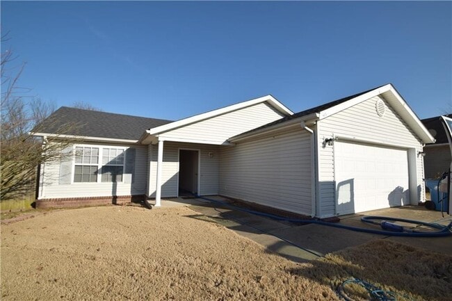 803 SW Krug Rd in Bentonville, AR - Building Photo - Building Photo