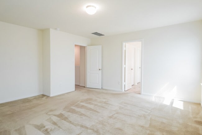 16603 Live Oak Canyon Dr