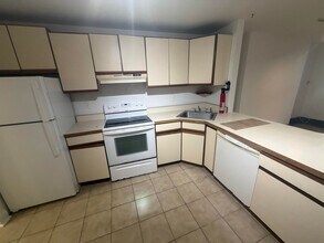 308 Hudson Ave-Unit -Apt. Garden in Albany, NY - Building Photo - Building Photo