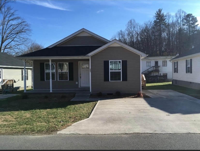 903 W 4th St in Corbin, KY - Building Photo