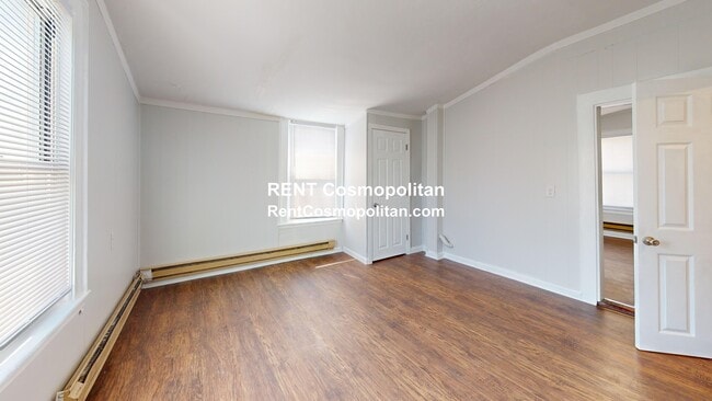 111 Boston Ave, Unit B in Medford, MA - Foto de edificio - Building Photo