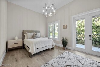 590 Carica Rd in Naples, FL - Foto de edificio - Building Photo