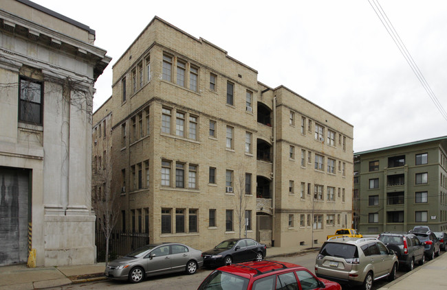 Alder Court in Pittsburgh, PA - Foto de edificio - Building Photo