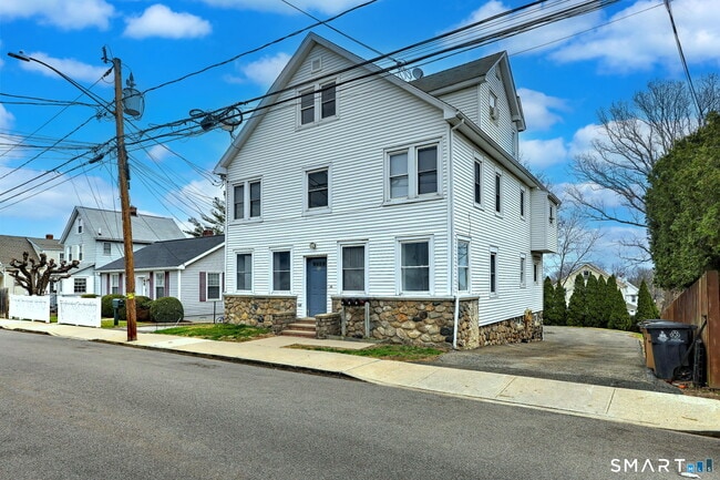 property at 86 Avery St