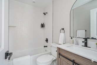 133 S 57th St, Unit 3 in Philadelphia, PA - Building Photo - Building Photo